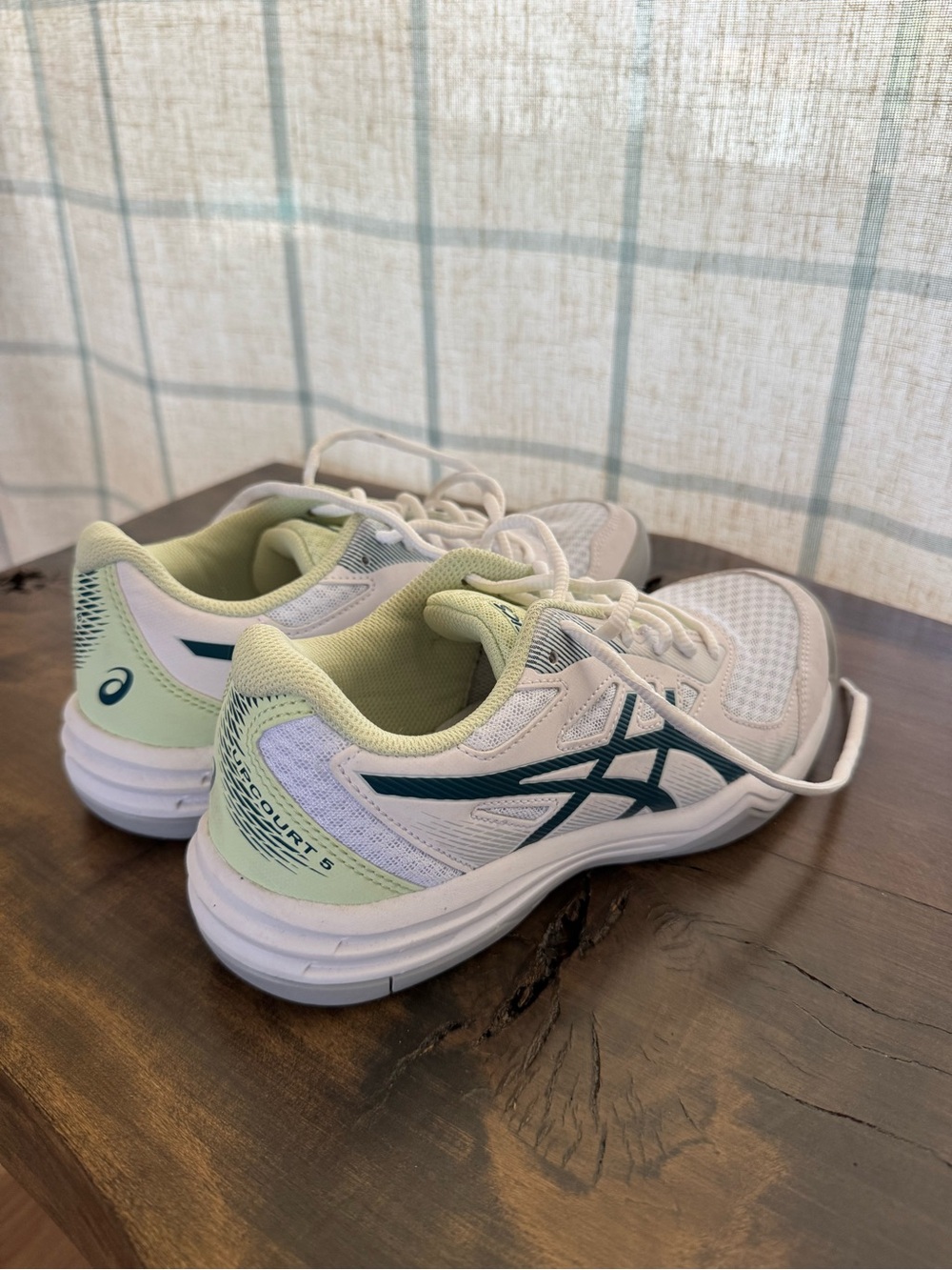 Asics Upcourt 5 White /Green
Volleyball Shoe